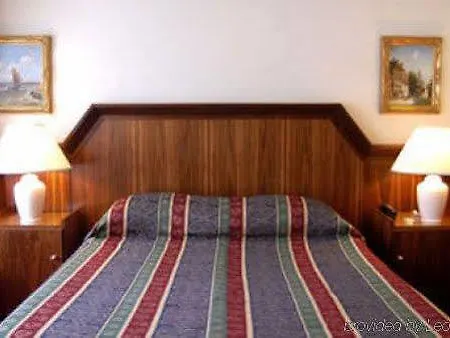 招待所 Rembrandtplein 3*