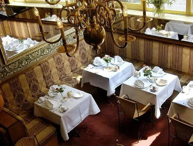 Rembrandtplein Konukevi Amsterdam