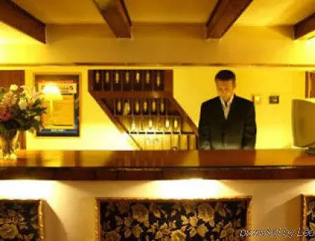 Rembrandtplein بيت ضيافة 3*