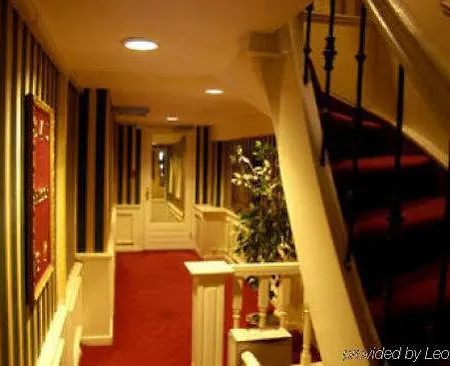 بيت ضيافة Rembrandtplein