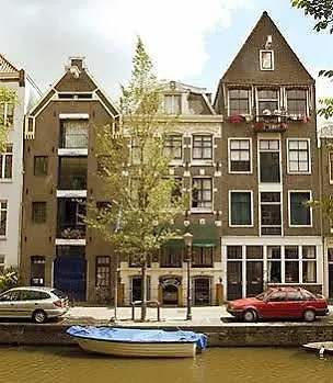 Rembrandtplein לינה וארוחת בוקר 3*