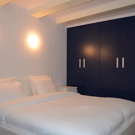 Vendégház Rembrandtplein 3*